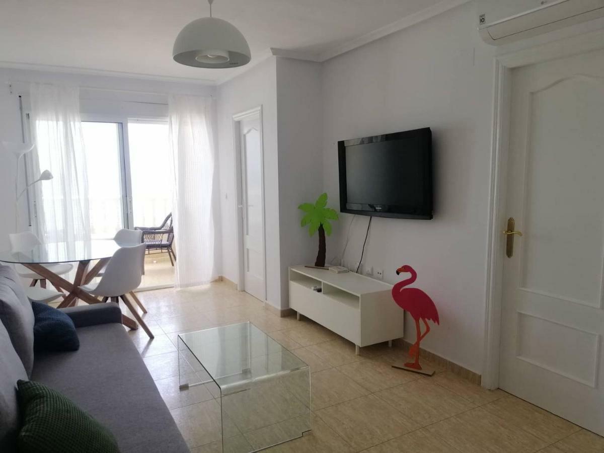 Flamingo, Beach, Sea View, Pool, Wi Fi Apartment ตอร์เรเวียคา ภายนอก รูปภาพ