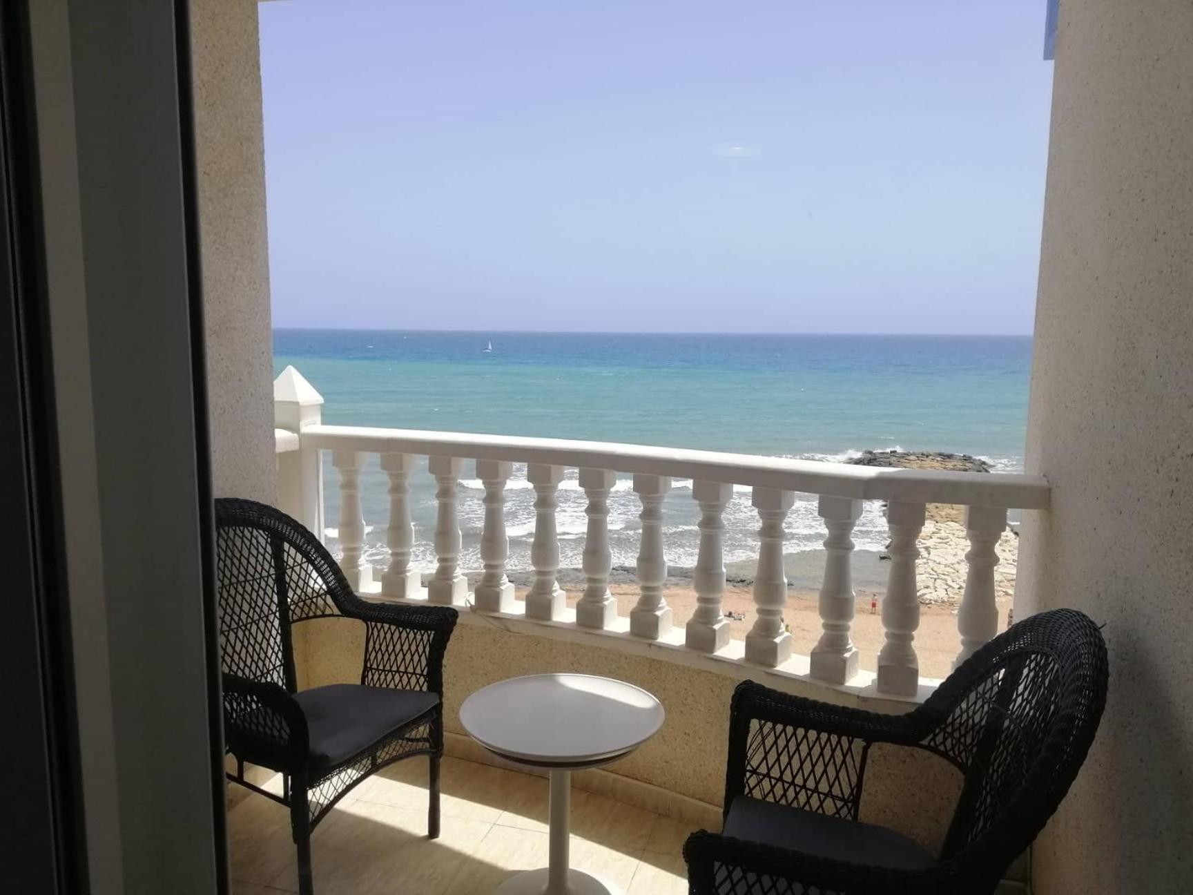 Flamingo, Beach, Sea View, Pool, Wi Fi Apartment ตอร์เรเวียคา ภายนอก รูปภาพ